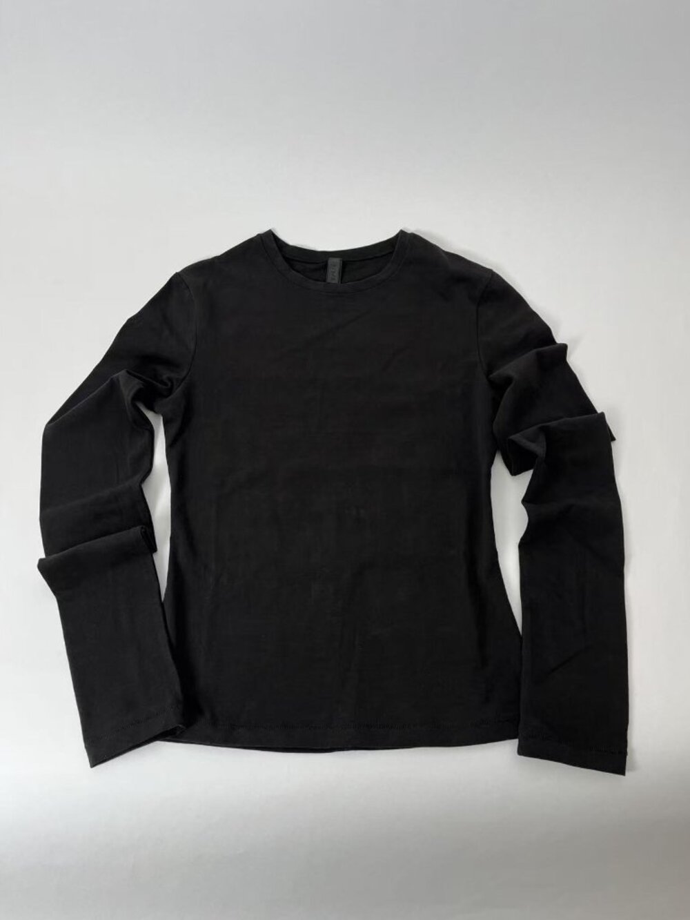 SKIMS -NEW-Cotton Jersey -Size M- Long Sleeve Crewneck T-Shirt - Soot/Black